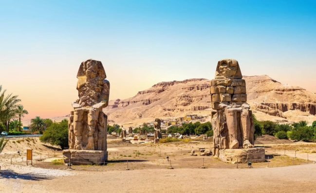 Private Luxury Luxor Day Tour from Hurghada Limousine & Minibus